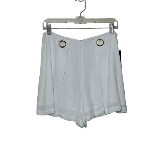Guess white rayon shorts size Medium - Picture 8 of 9